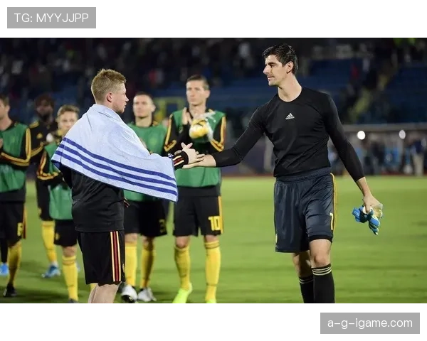 德布劳内 vs 内马尔:中场组织效率与角色差异深度分析 德布劳内 vs 内马尔:中场组织效率与角色差异深度分析